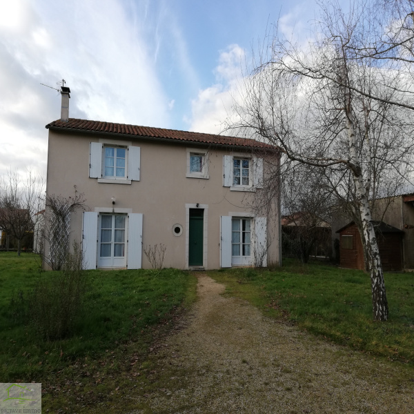 Offres de location Maison Rouillé 86480