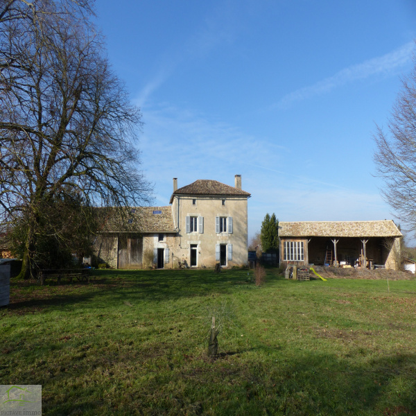 Offres de vente Maison de village Saint-Sauvant 86600